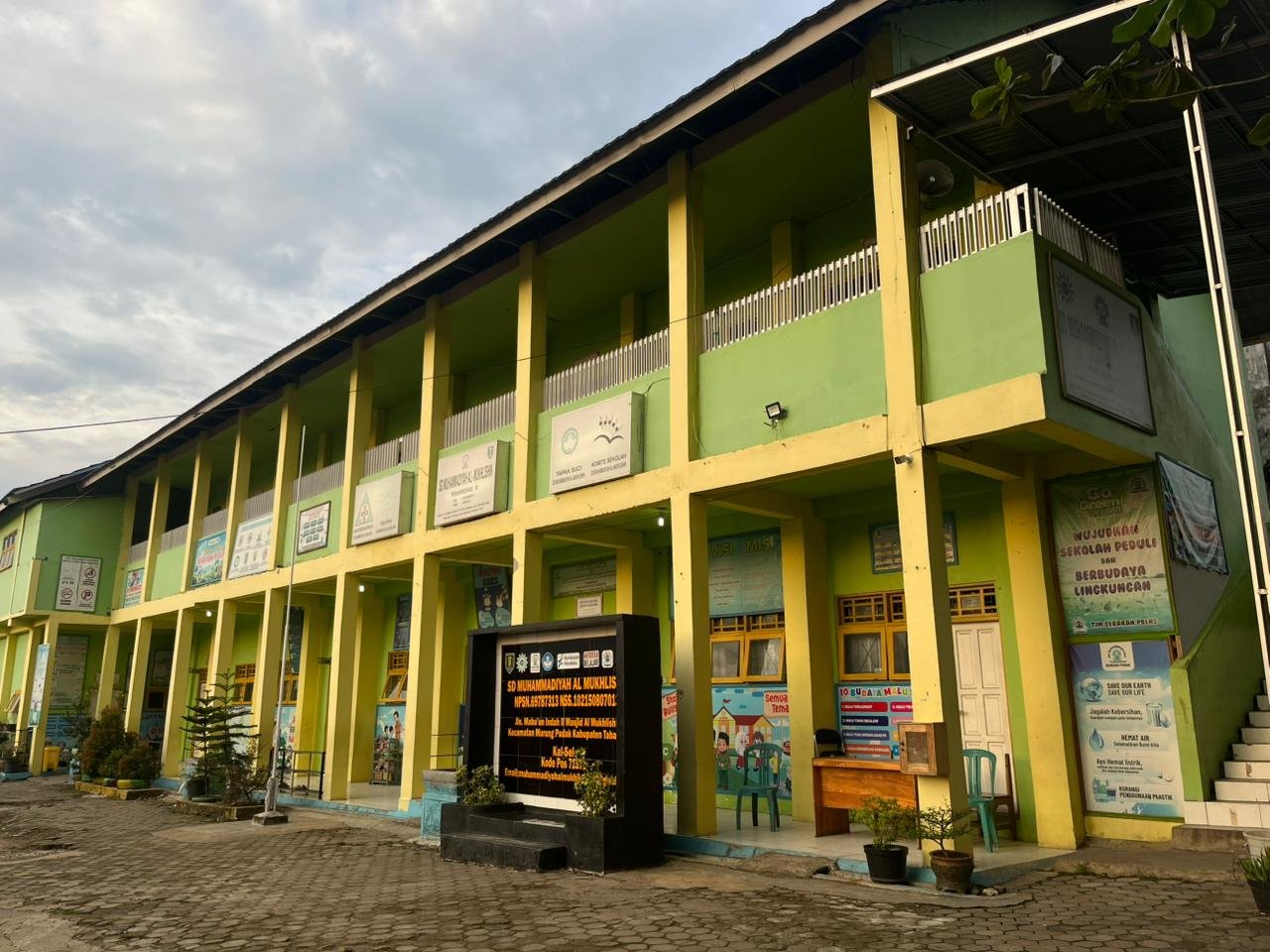 Gedung Sekolah